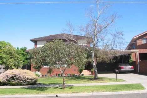 19 Lovett Dr, Avondale Heights, VIC 3034