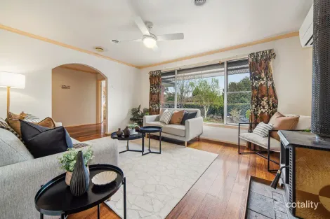 Property photo of 73 Brunning Crescent Frankston North VIC 3200