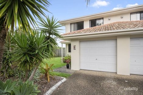 301/2 Gentian Dr, Arundel, QLD 4214