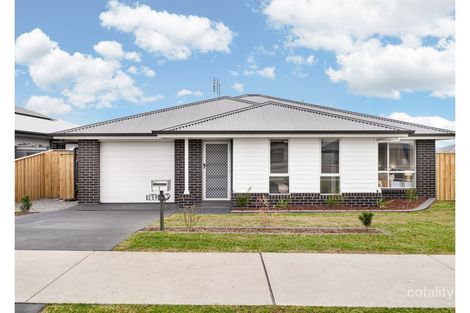 2/259 Settlers Bvd, Chisholm, NSW 2322