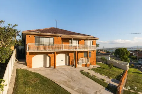 Property photo of 13 Hurry Crescent Warrawong NSW 2502