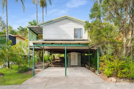 Property photo of 2 Willow Tree Close Stapylton QLD 4207