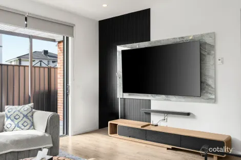 Property photo of 43 Nesting Vista Craigieburn VIC 3064