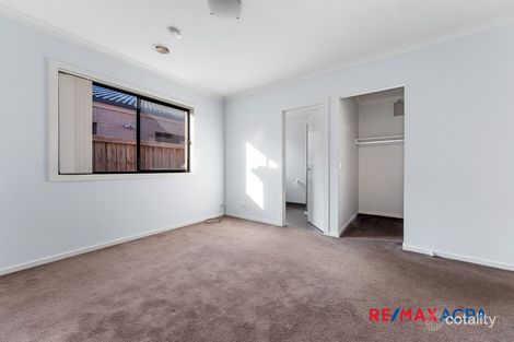 15 Seacoast St, Point Cook, VIC 3030