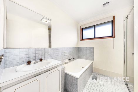 Property photo of 42 Banksia Crescent Hoppers Crossing VIC 3029