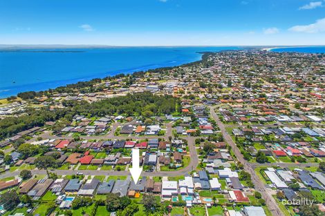 Property photo of 19 Captain Cook Crescent Long Jetty NSW 2261