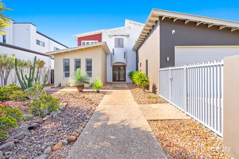 Property photo of 16 Waterview Crescent Bundall QLD 4217