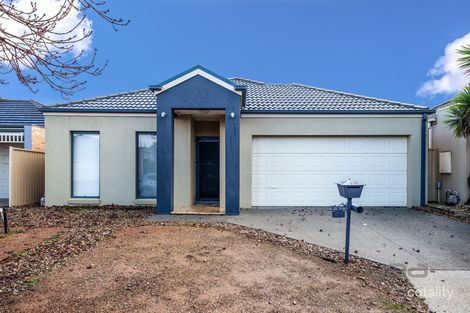 Property photo of 15 Studley Park Way Caroline Springs VIC 3023