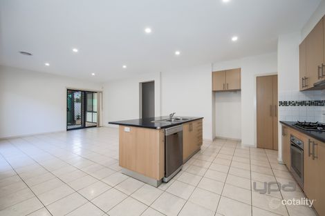 Property photo of 15 Studley Park Way Caroline Springs VIC 3023