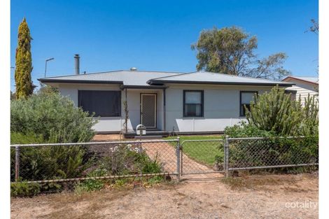 Property photo of 2 Peart Crescent Murray Bridge SA 5253