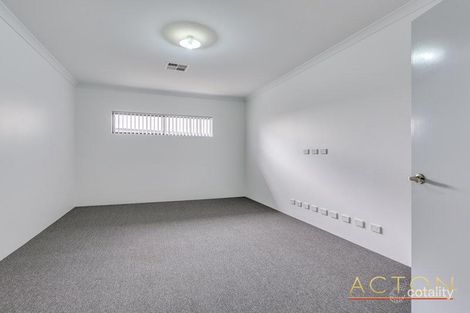 Property photo of 25 Rothery Loop Piara Waters WA 6112