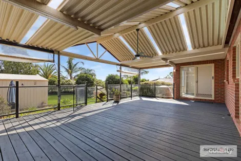 Property photo of 6 Pattison Drive Kangaroo Flat VIC 3555