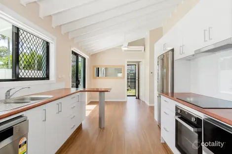 112 Bardon Ave, Miami, QLD 4220