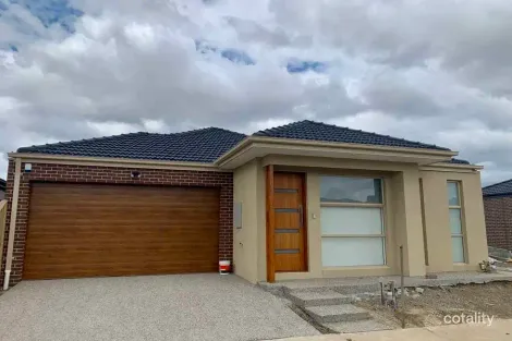 Property photo of 35 Meaford Street Mickleham VIC 3064