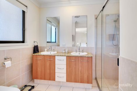 Property photo of 8 Augusta Crescent Mount Ommaney QLD 4074