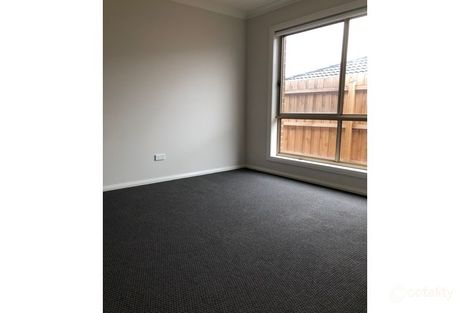 Property photo of 10 Clarice Crescent Brookfield VIC 3338