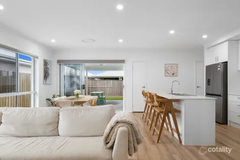 Property photo of 6 Goulburn Crescent Nirimba QLD 4551
