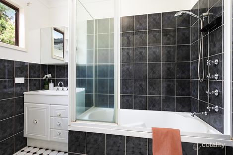 Property photo of 19 Chetwynd Avenue Berkeley Vale NSW 2261