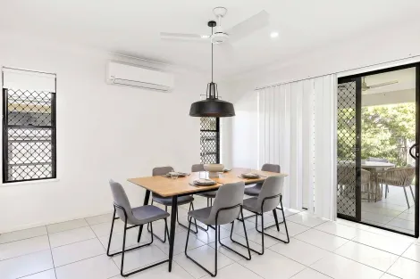 Property photo of 19 Lanikai Place Mount Low QLD 4818