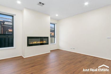 Property photo of 6 Hollingrove Avenue Clyde North VIC 3978