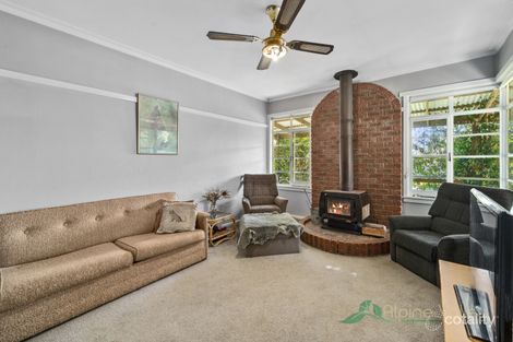 Property photo of 24 Simmonds Street Mount Beauty VIC 3699
