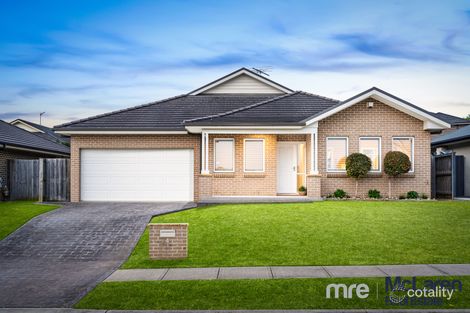 4 Liz Kernohan Dr, Elderslie, NSW 2570