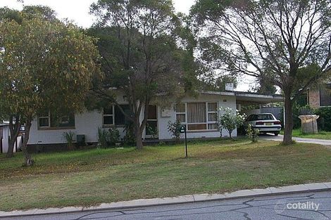 2 Stewartby Cres, Viveash, WA 6056