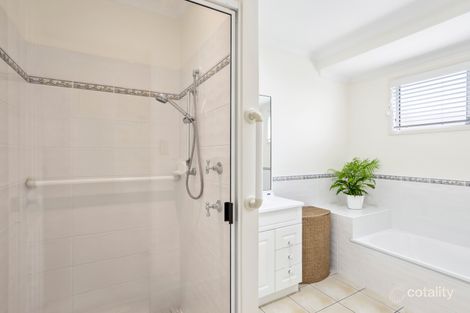 Property photo of 6 Henry Court Beaconsfield QLD 4740