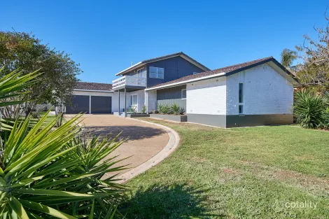 Property photo of 59 Northcott Parade Mount Austin NSW 2650