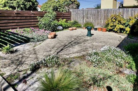 Property photo of 1 Roseberry Grove Glen Huntly VIC 3163