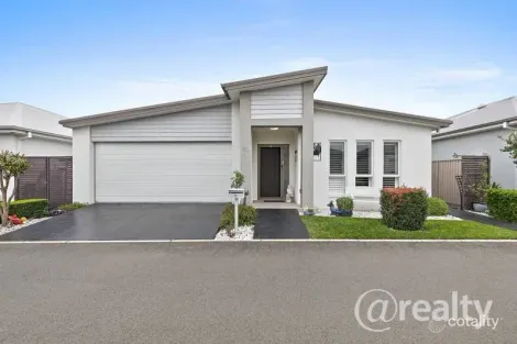 Property photo of 10 Monarch Row Leppington NSW 2179