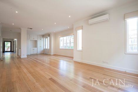 Property photo of 2 Lincoln Street Glen Iris VIC 3146