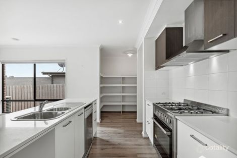 Property photo of 8 Chablis Court Waurn Ponds VIC 3216