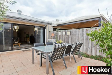 Property photo of 27 Shepherd Avenue Ellenbrook WA 6069