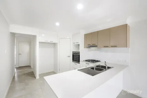 Property photo of 2/2 Academic Street Thrumster NSW 2444