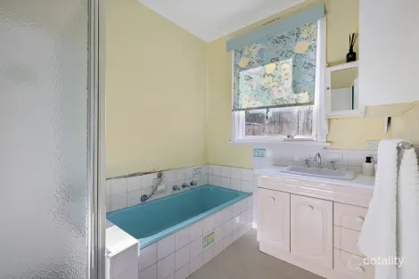 Property photo of 8 Gothic Road Aspendale VIC 3195