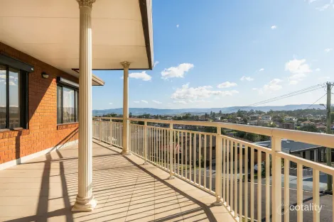 Property photo of 13 Hurry Crescent Warrawong NSW 2502