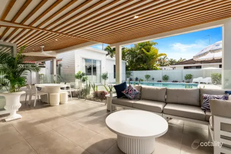 Property photo of 7 McCleary Street Bundall QLD 4217