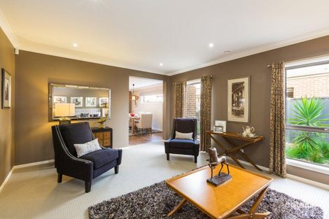 Property photo of 21 Vantage Boulevard Craigieburn VIC 3064