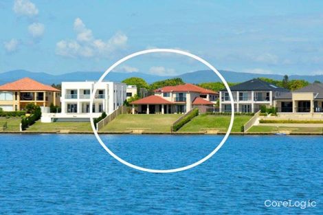 Property photo of 98 Sir Bruce Small Boulevard Benowa QLD 4217
