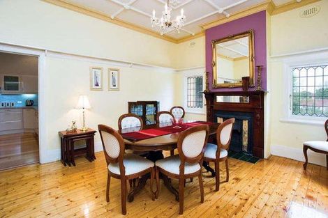 Property photo of 37 Rockbeare Grove Ivanhoe VIC 3079