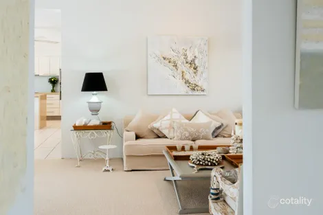 Property photo of 30 Longboat Place Biggera Waters QLD 4216