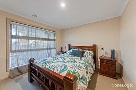 Property photo of 8 Heracles Lane Cranbourne West VIC 3977