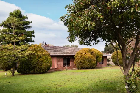 Property photo of 33 Newstead Road Maldon VIC 3463