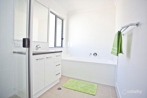 Property photo of 17 Ellem Drive Chinchilla QLD 4413