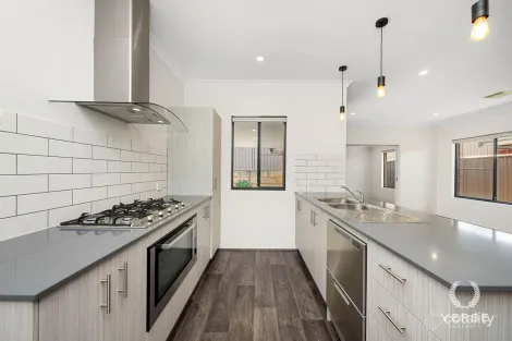 Property photo of 4 Cabbridge Lane Martin WA 6110