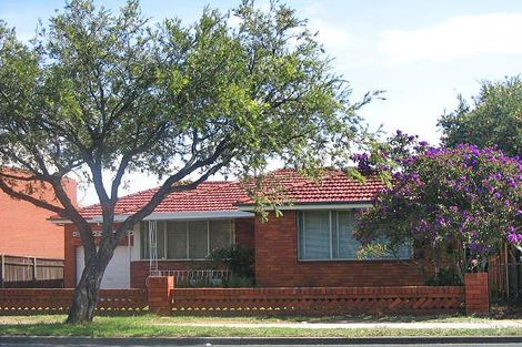 208 Waterloo Rd, Greenacre, NSW 2190