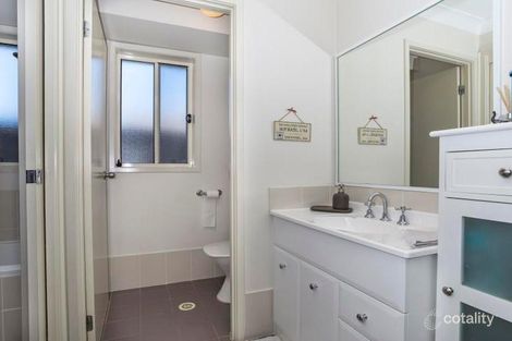 Property photo of 5 Harmony Crescent Mount Hutton NSW 2290