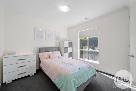 Property photo of 14 Marylands Way Bourkelands NSW 2650