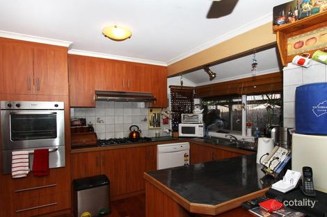 Property photo of 33 Illawong Grove Werribee VIC 3030